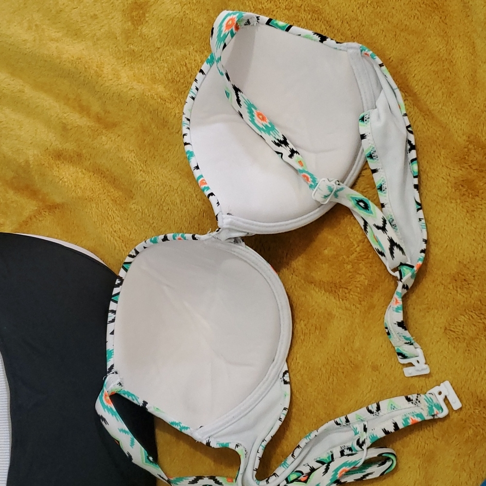 TCM Bikini - Picture 8 of 11